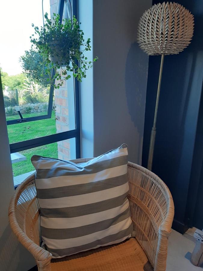 Black Eagle Self-Catering Accommodation, Hermanus Ngoại thất bức ảnh
